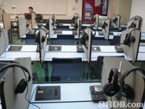 Eduserve International Ltd: 提供DA-LITE投影屏幕、DIS同聲傳譯及會議系統與專業翻譯服務